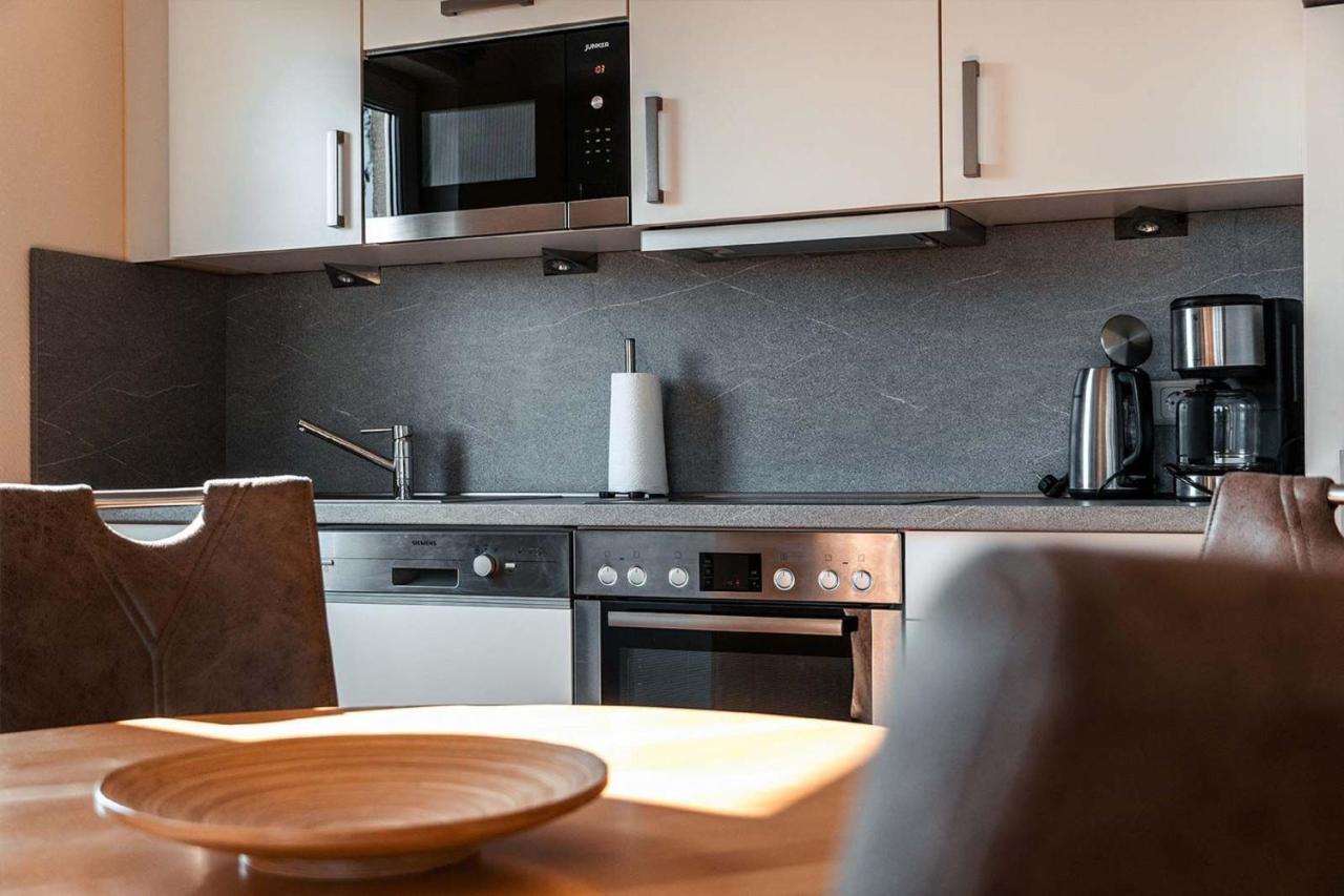 Mit Meerblick Und Balkon, Gratis Nutzung Vom Ahoi Erlebnisbad Und Sauna In Sellin - Meeresblick Fewo 29 Goehren  Exterior photo